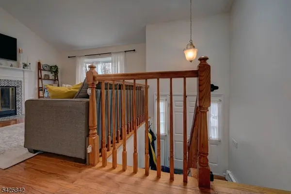 4 Birch Dr E, Vernon Twp., NJ 07422