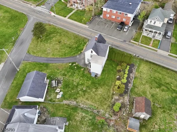 10 Brighton Ave, Andover Boro, NJ 07821