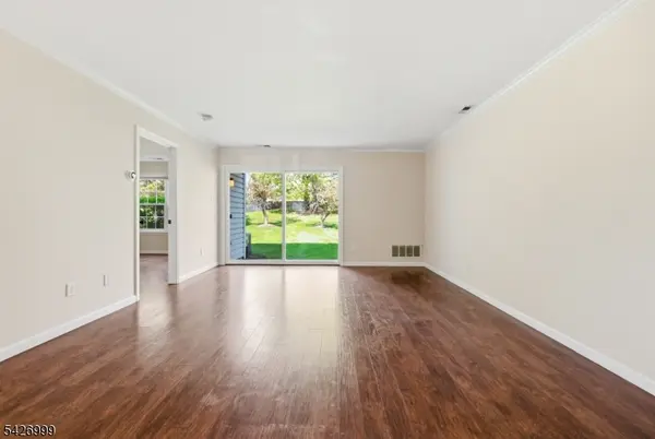 55 Oswestry Way, Franklin Twp., NJ 08873