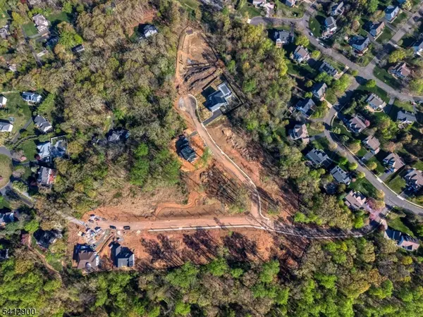 4 Harlow Pointe Cove, Green Brook Twp., NJ 08812