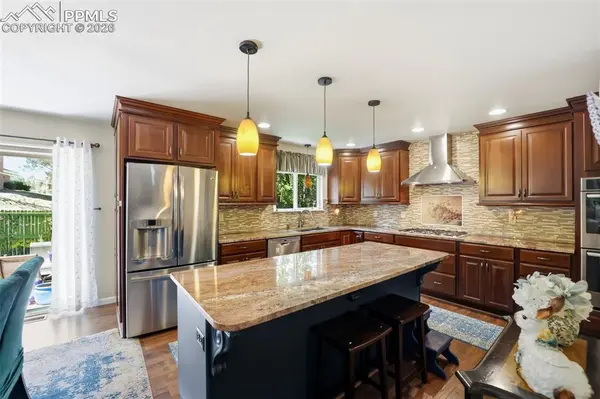 4135 Cherryvale DR, Colorado Springs, CO 80918