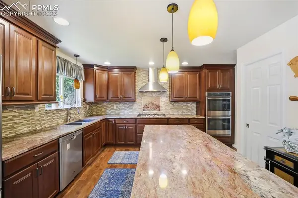 4135 Cherryvale DR, Colorado Springs, CO 80918