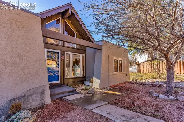 5796 Reef PL, Colorado City, CO 81019