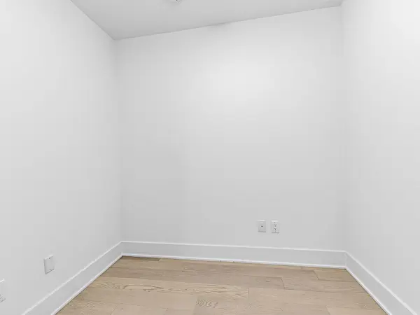 11 Yorkville AVE #5703, Toronto C02, ON M4W 0B7