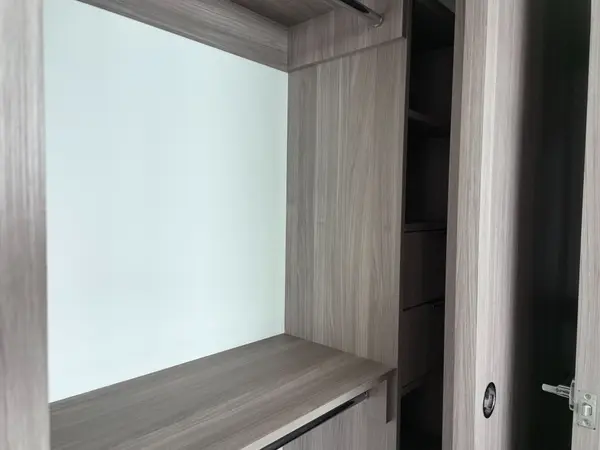 27 Mcmahon DR S #2702, Toronto C15, ON L3R 9Y7