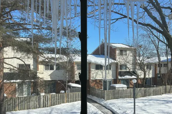 2451 Bridletowne Cir CIR #17, Toronto E05, ON M1W 2Y4