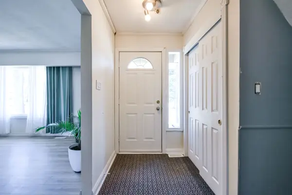 3039 Poplar RD, Innisfil, ON L9S 2J9