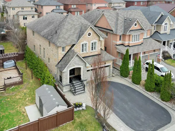 33 Gambit AVE, Vaughan, ON L4H 0Y7