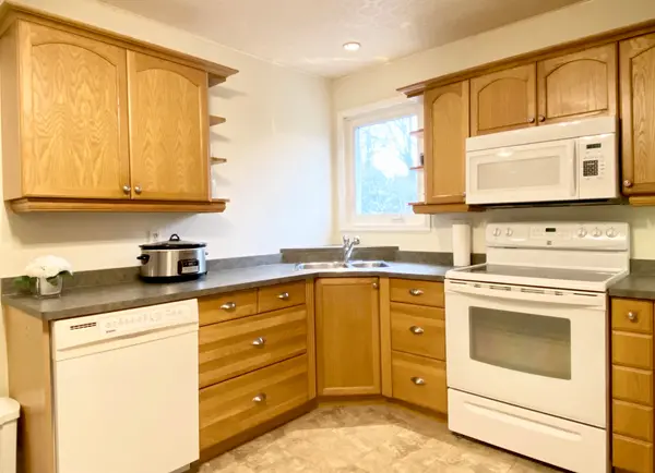 316 Eagle ST, Newmarket, ON L3Y 1K1