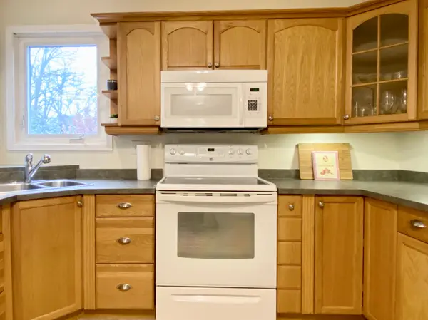 316 Eagle ST, Newmarket, ON L3Y 1K1