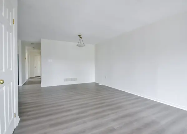 42 Hanmer ST E, Barrie, ON L4M 6V1