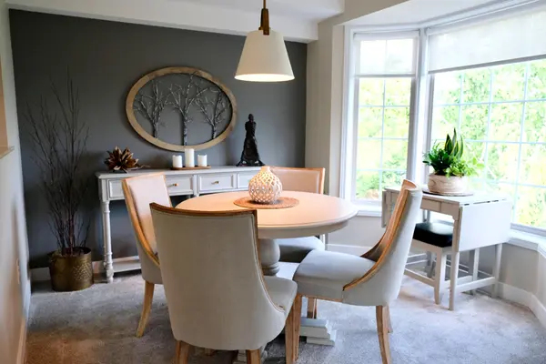 216C Plains RD W #402, Burlington, ON L7T 4L1