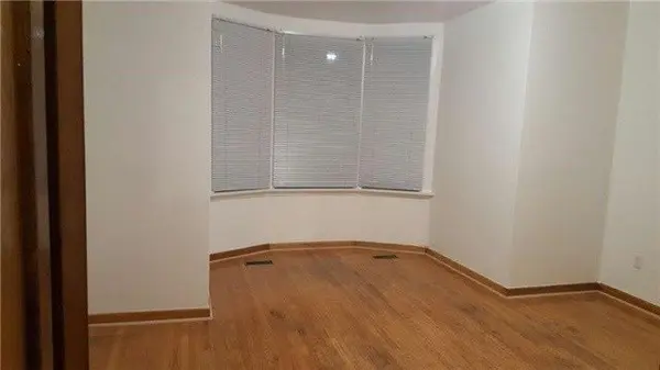 78 Millicent ST #Upper, Toronto W02, ON M6H 1W4