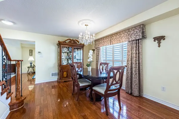 46 Mccrimmon DR, Brampton, ON L7A 2Z5