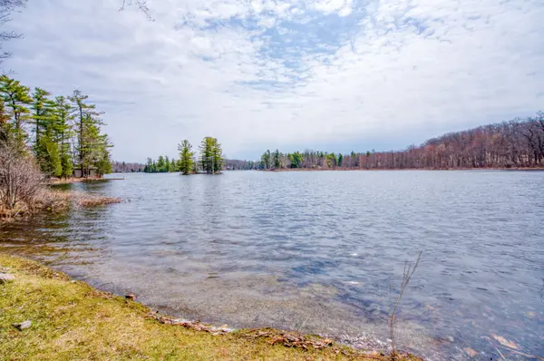 1198 Narrows LN, Frontenac, ON K0H 2L0