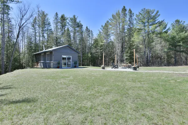 87 Brydges RD, Greater Madawaska, ON K0J 1G0
