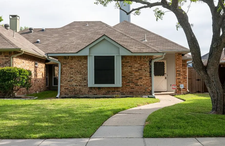 2028 Falcon Ridge Drive #B, Carrollton, TX 75010