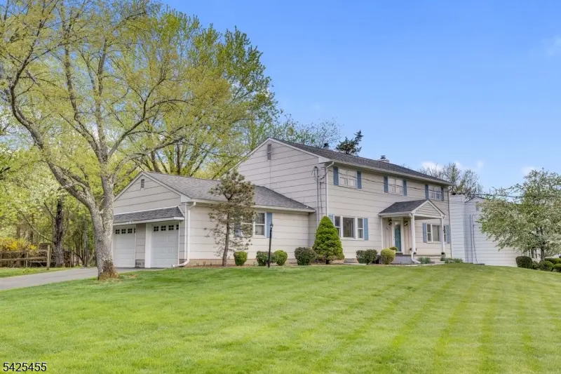 456 Steeplechase Ln, Bridgewater Twp., NJ 08807