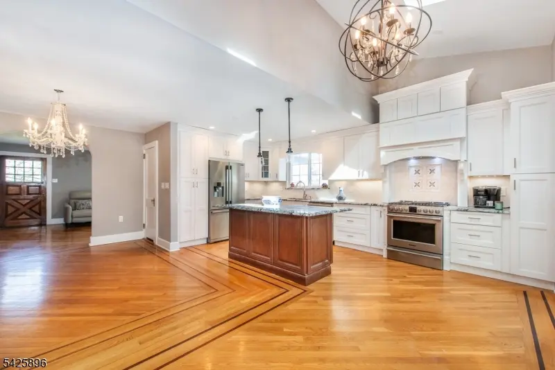 305 Quaker Church Rd, Randolph Twp., NJ 07869