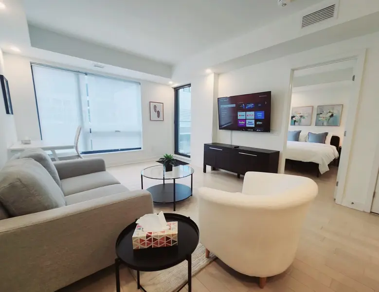 340 Queen ST #1009, Ottawa Centre, ON K1R 0G1