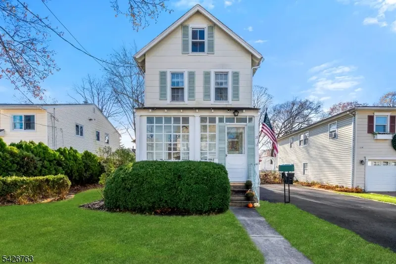 26 Maple Ave, Morris Plains Boro, NJ 07950