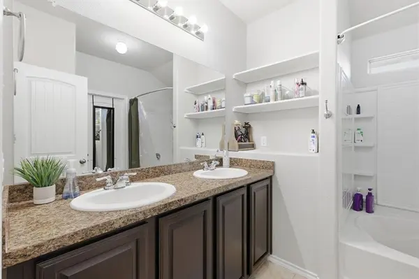 406 Calder Lane, Ponder, TX 76259