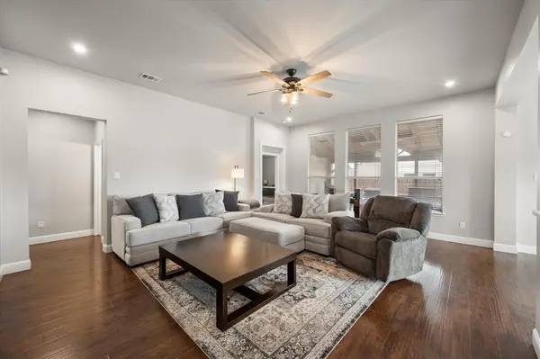 1419 Cowtown Drive, Mansfield, TX 76063