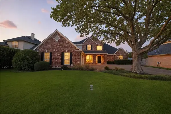 718 Morningside Drive, Mansfield, TX 76063