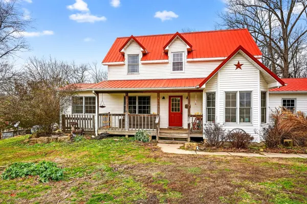 1521 Sam Gilliland Rd, Oak Hill, OH 45656