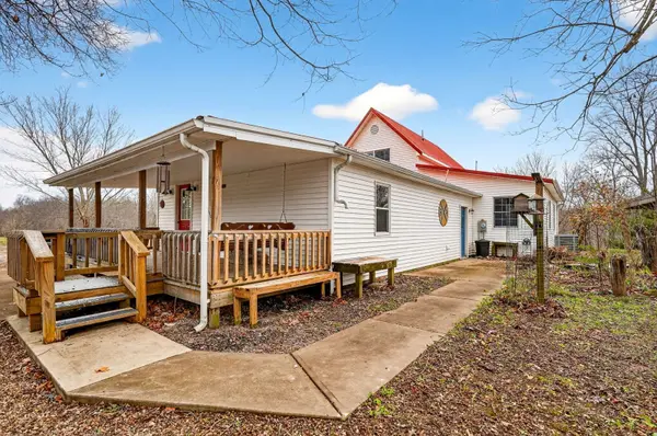 1521 Sam Gilliland Rd, Oak Hill, OH 45656