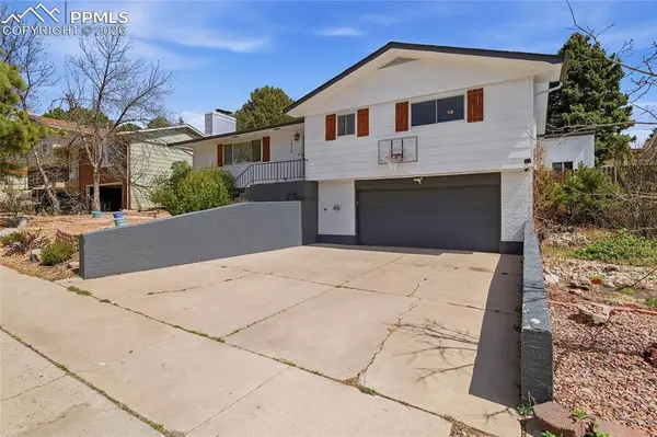 1515 Lehmberg BLVD, Colorado Springs, CO 80915