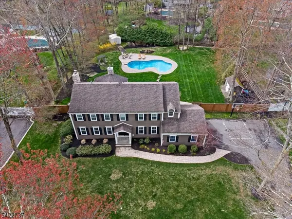 42 Dean Rd, Mendham Boro, NJ 07945