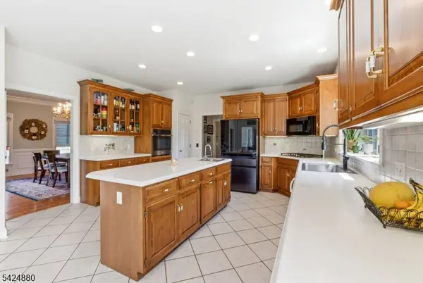 19 Allerton Rd, Clinton Twp., NJ 08833