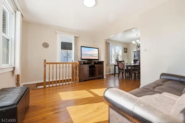 25 Florida Grove Rd, Woodbridge Twp., NJ 08832