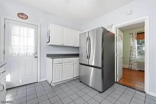 25 Florida Grove Rd, Woodbridge Twp., NJ 08832