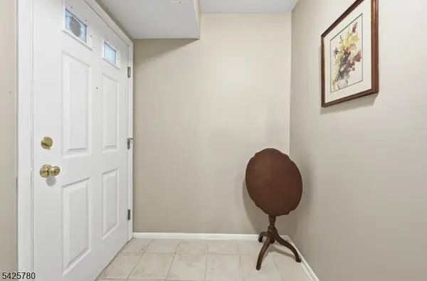 40 Loch Ln, Roxbury Twp., NJ 07852