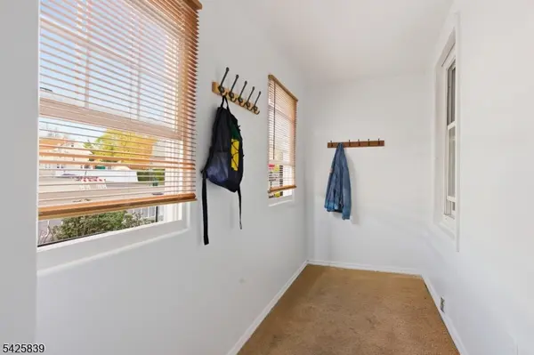 83 Hamilton St, East Orange City, NJ 07017