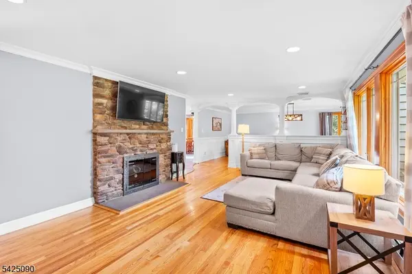 21 Turkey Hill Rd, Montville Twp., NJ 07005