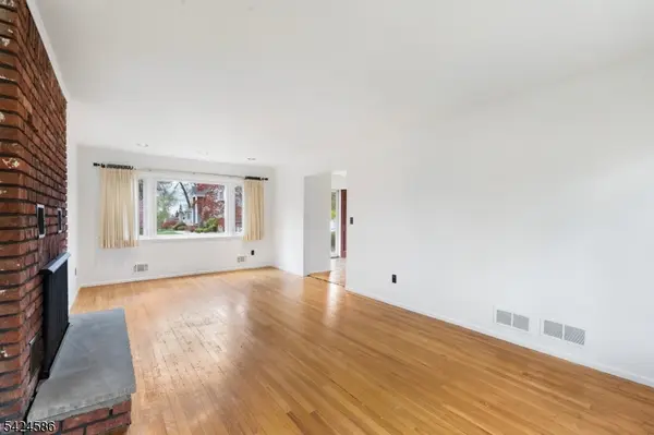 5 Foxwood Ln, Randolph Twp., NJ 07869