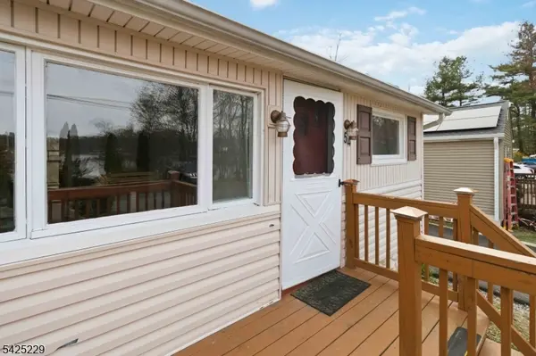 54 Wildwood Rd, Jefferson Twp., NJ 07438