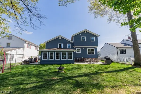 27 Schuyler Dr, Clark Twp., NJ 07066