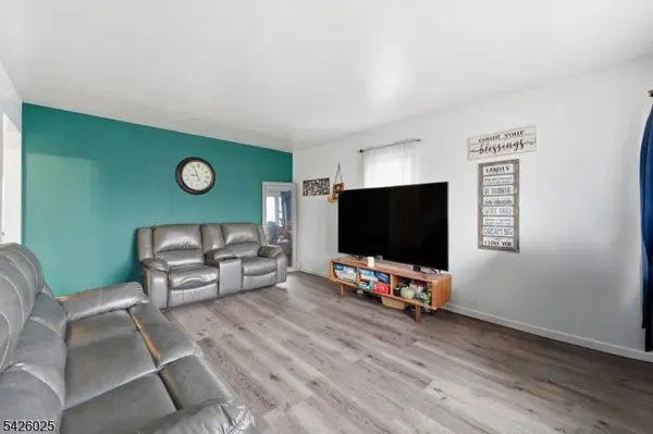 721 E Curtis St, Linden City, NJ 07036