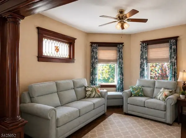 55 W Clay Ave, Roselle Park Boro, NJ 07204