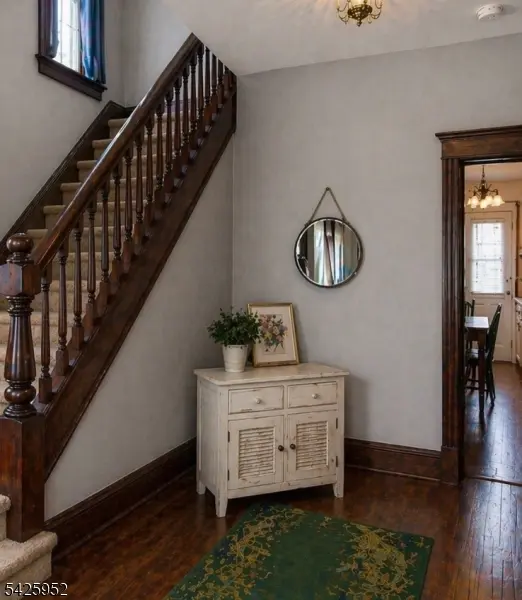 55 W Clay Ave, Roselle Park Boro, NJ 07204