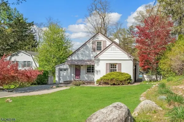 17 Andrew Ave, Oakland Boro, NJ 07436