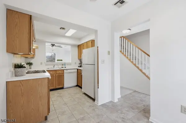 56 Cambridge, Oxford Twp., NJ 07863