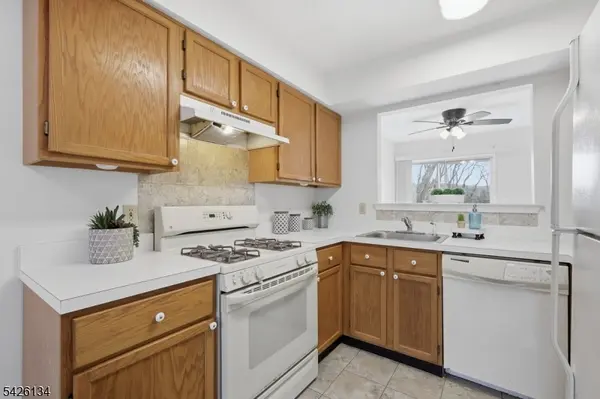 56 Cambridge, Oxford Twp., NJ 07863