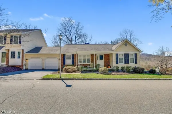 1 Partridge Ct, Allamuchy Twp., NJ 07840