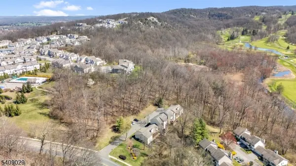 1 Partridge Ct, Allamuchy Twp., NJ 07840