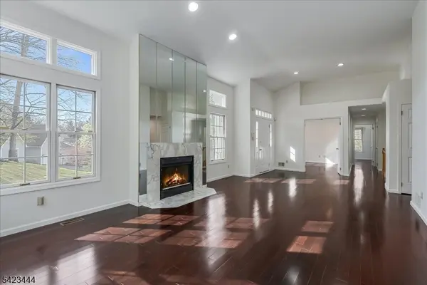 126 Worcester Dr, Wayne Twp., NJ 07470